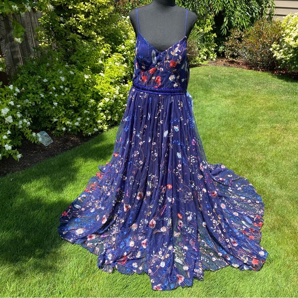 Mac Duggal Embroidered Floral Gown - Picture 7 of 14